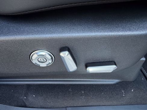 New 2026 Lincoln Navigator Reserve image 32