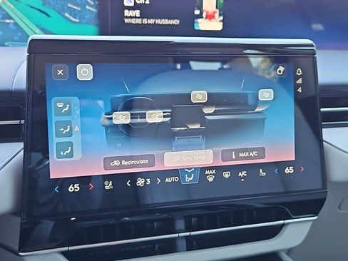 New 2026 Lincoln Nautilus Premier w/ Equipment Group 102A AWD/4WD image 24
