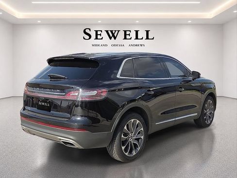 Used 2023 Lincoln Nautilus Reserve w/ Luxury Package AWD/4WD image 4