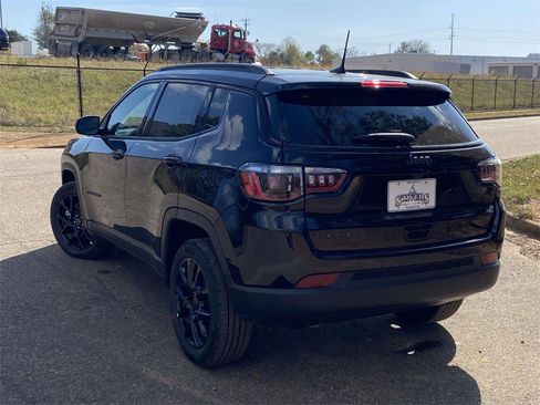New 2026 Jeep Compass Latitude image 35