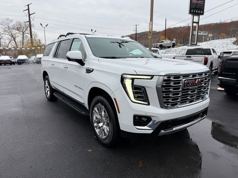 New 2026 GMC Yukon XL Denali image 7