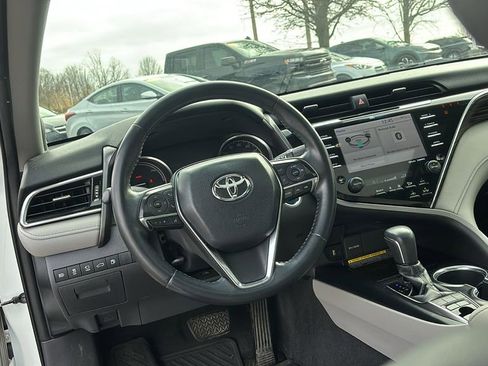 Used 2018 Toyota Camry XLE w/ Audio Package image 13