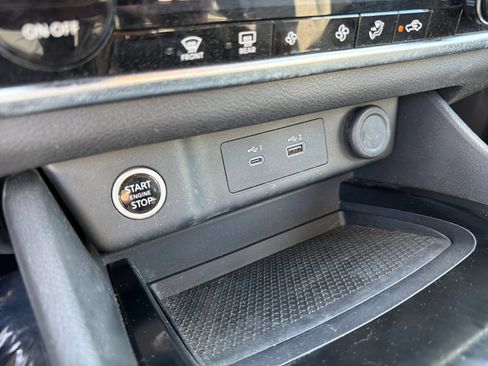 Certified 2023 Nissan Rogue SV FWD image 20