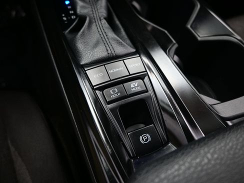 Used 2025 Toyota Camry LE FWD image 21