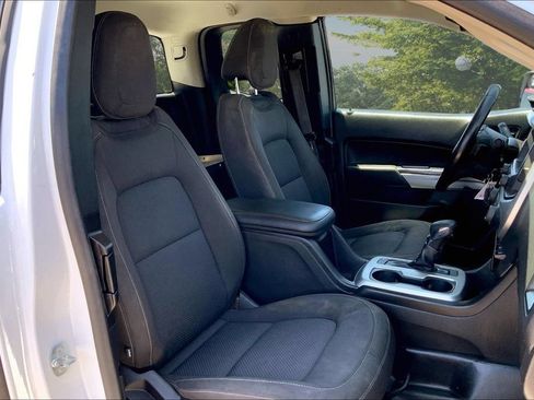 Used 2022 Chevrolet Colorado LT w/ Fleet Safety Package AWD/4WD image 22