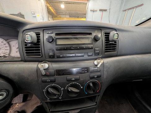 Used 2005 Toyota Corolla CE FWD image 36