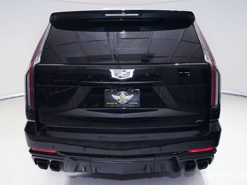 Used 2026 Cadillac Escalade ESV V AWD/4WD image 7