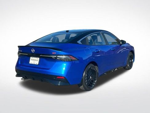 New 2026 Nissan Sentra SR w/ Floor Mat Package FWD image 7