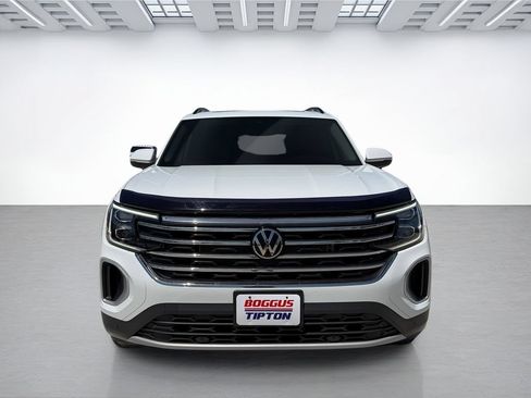Used 2024 Volkswagen Atlas SE w/ Panoramic Sunroof Package FWD image 8