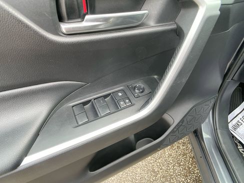 Used 2020 Toyota RAV4 XLE image 14