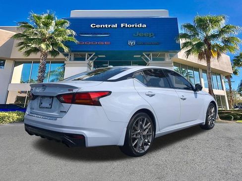 Used 2023 Nissan Altima 2.0 SR FWD image 5