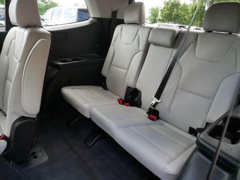 Used 2024 Kia Telluride EX w/ EX Captain's Chair Package AWD/4WD image 37