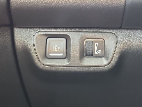 Used 2019 GMC Acadia Denali w/ Technology Package image 19