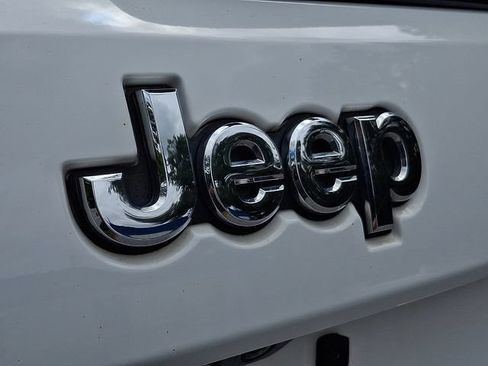 Used 2021 Jeep Grand Cherokee Limited AWD/4WD image 33
