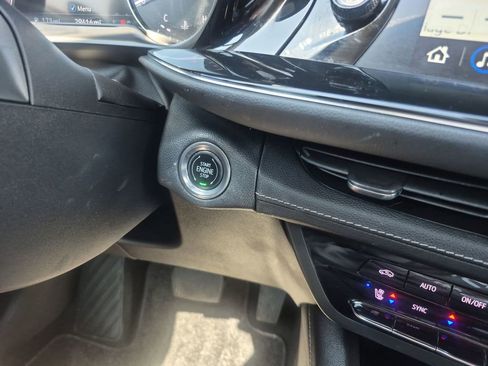 Certified 2023 Buick Envision Avenir AWD/4WD image 21