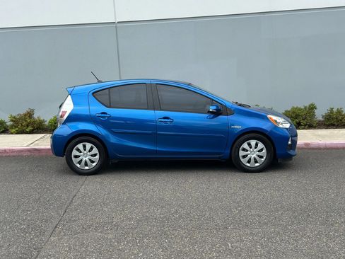 Used 2012 Toyota Prius C Two image 5