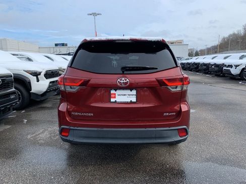 Used 2019 Toyota Highlander SE image 5