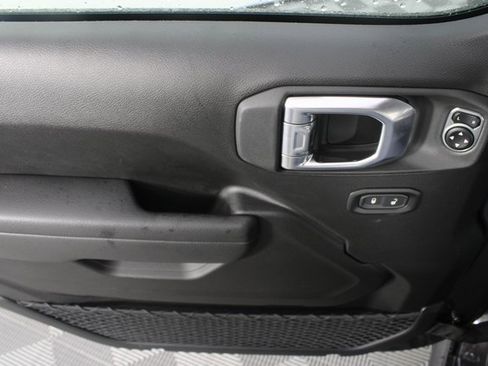 New 2026 Jeep Wrangler Unlimited Rubicon image 13