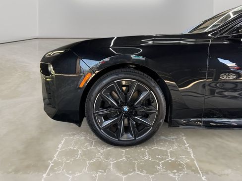 Used 2024 BMW i7 xDrive60 AWD/4WD image 14