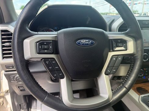 Used 2019 Ford F150 Lariat AWD/4WD image 13