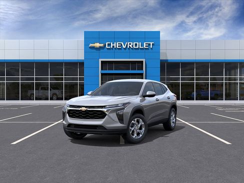 New 2026 Chevrolet Trax LS w/ LS Convenience Package FWD image 8