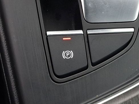 Used 2019 Audi A4 2.0T Premium image 25