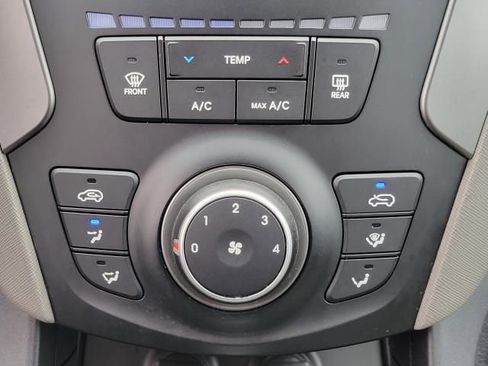Used 2017 Hyundai Santa Fe Sport FWD image 26