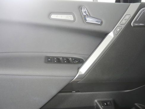 Used 2026 BMW iX M70 AWD/4WD image 8