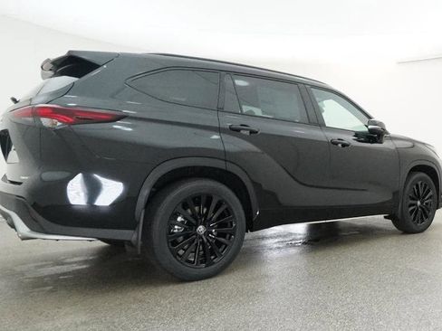 New 2026 Toyota Highlander XSE image 25