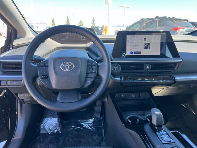 Certified 2025 Toyota Prius LE FWD image 12