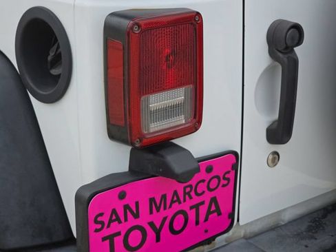 Used 2018 Jeep Wrangler Sport AWD/4WD image 31