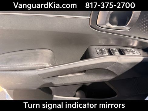 Used 2025 Kia Sorento S w/ Panoramic Sunroof Package FWD image 16