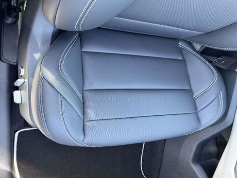 New 2025 Lincoln Nautilus Premier w/ Equipment Group 102A image 17