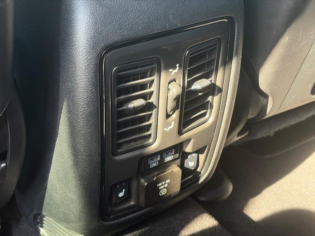 Used 2024 Dodge Durango GT AWD/4WD image 11