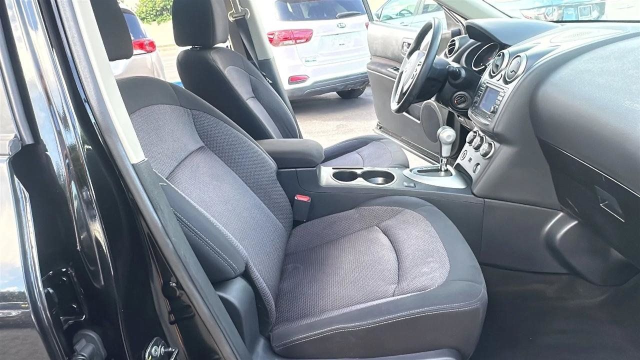 Used 2012 Nissan Rogue SV w/ Premium Pkg AWD/4WD image 34