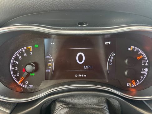 Used 2018 Jeep Grand Cherokee Laredo AWD/4WD image 19