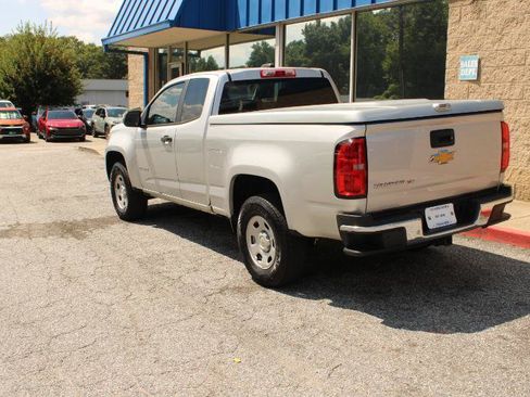 Used 2020 Chevrolet Colorado W/T w/ WT Convenience Package RWD image 4
