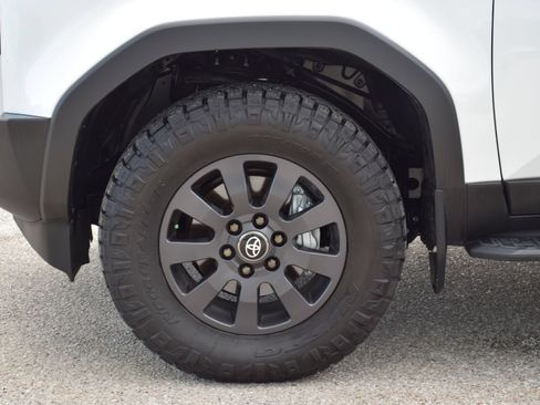 Used 2025 Toyota Land Cruiser AWD/4WD image 27