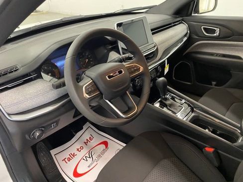 New 2025 Jeep Compass Sport image 13