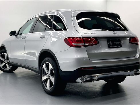 Used 2018 Mercedes-Benz GLC 300 image 2