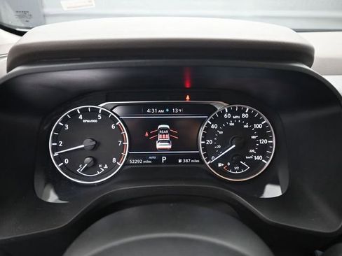 Used 2023 Nissan Rogue S image 15