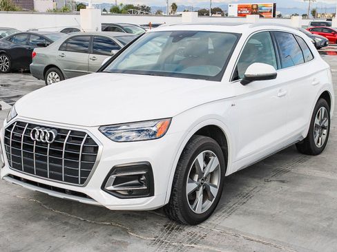 Used 2024 Audi Q5 2.0T Premium image 3