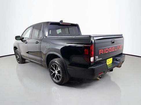 Used 2025 Honda Ridgeline Black Edition image 8