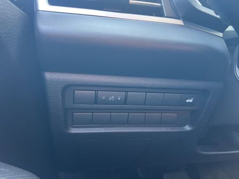 Used 2024 Mitsubishi Outlander SE image 14