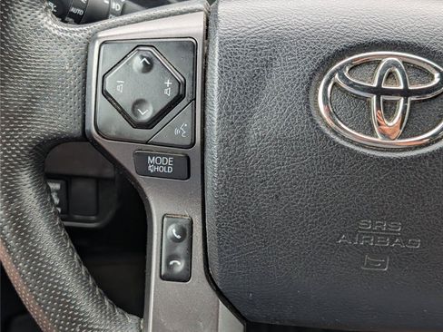 Used 2022 Toyota Tacoma TRD Off-Road w/ Technology Package AWD/4WD image 24