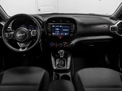 Used 2022 Kia Soul LX FWD image 14