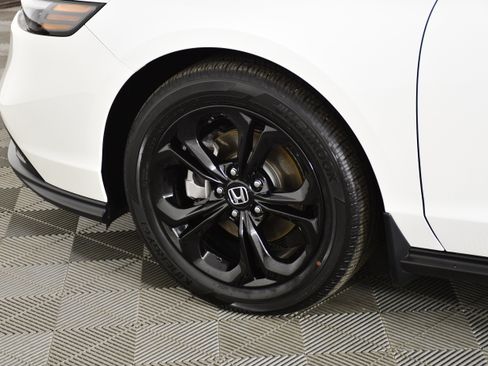 Certified 2025 Honda Accord SE image 50