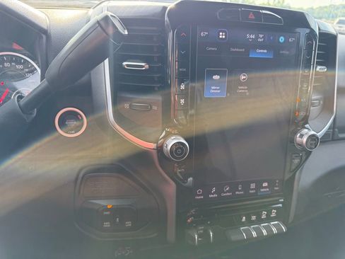 Used 2025 RAM 2500 Big Horn AWD/4WD image 14
