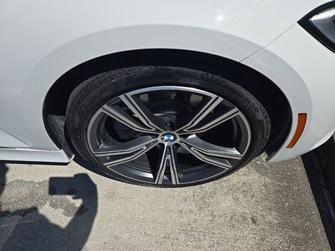Used 2019 BMW 330i Sedan w/ Premium Package image 4