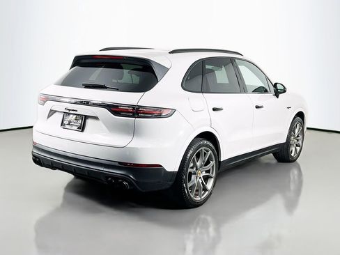 Used 2023 Porsche Cayenne AWD/4WD image 5